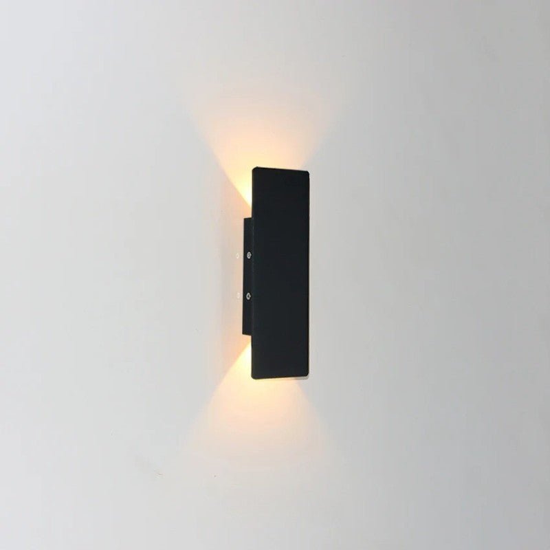 RainGuard | Durable Weatherproof Outdoor Wall Light Fixture 9